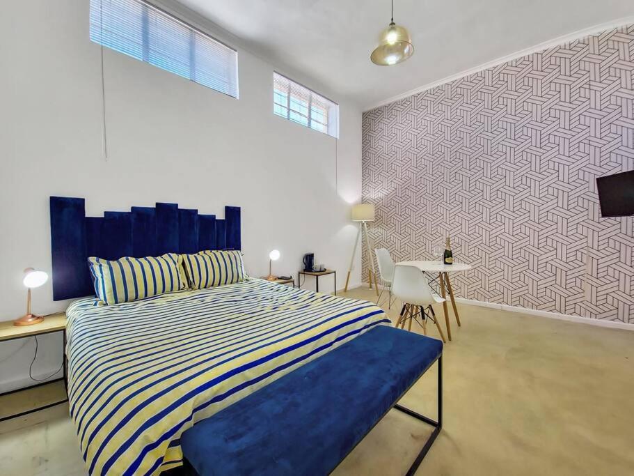 Cosy At The Foothills Of Table Mountain-secure